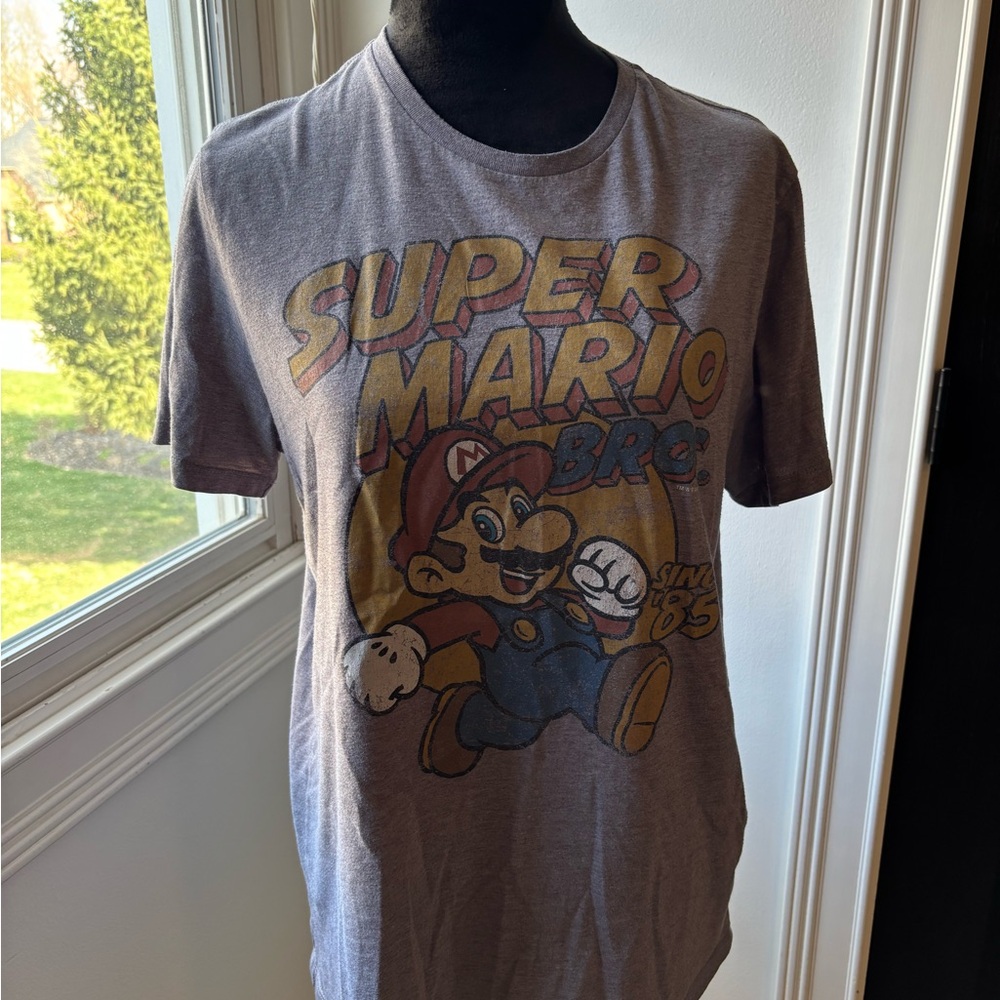 Men’s Old Navy Super Mario Bros. Gray T-Shirt